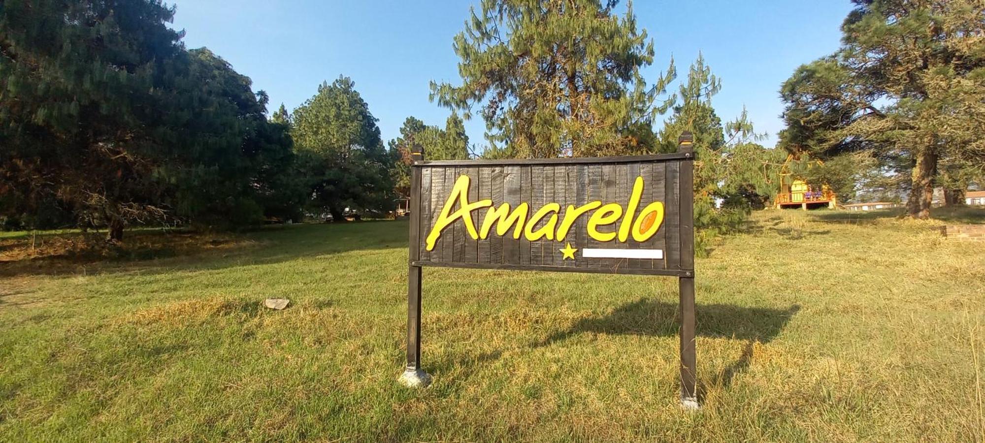 Chalets Amarelo Suesca Bagian luar foto