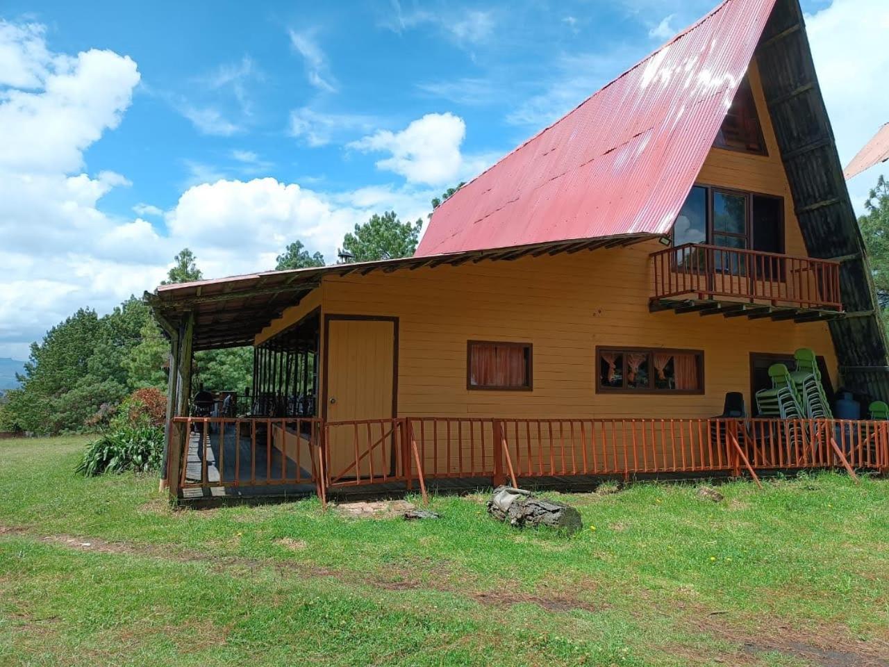 Chalets Amarelo Suesca Bagian luar foto