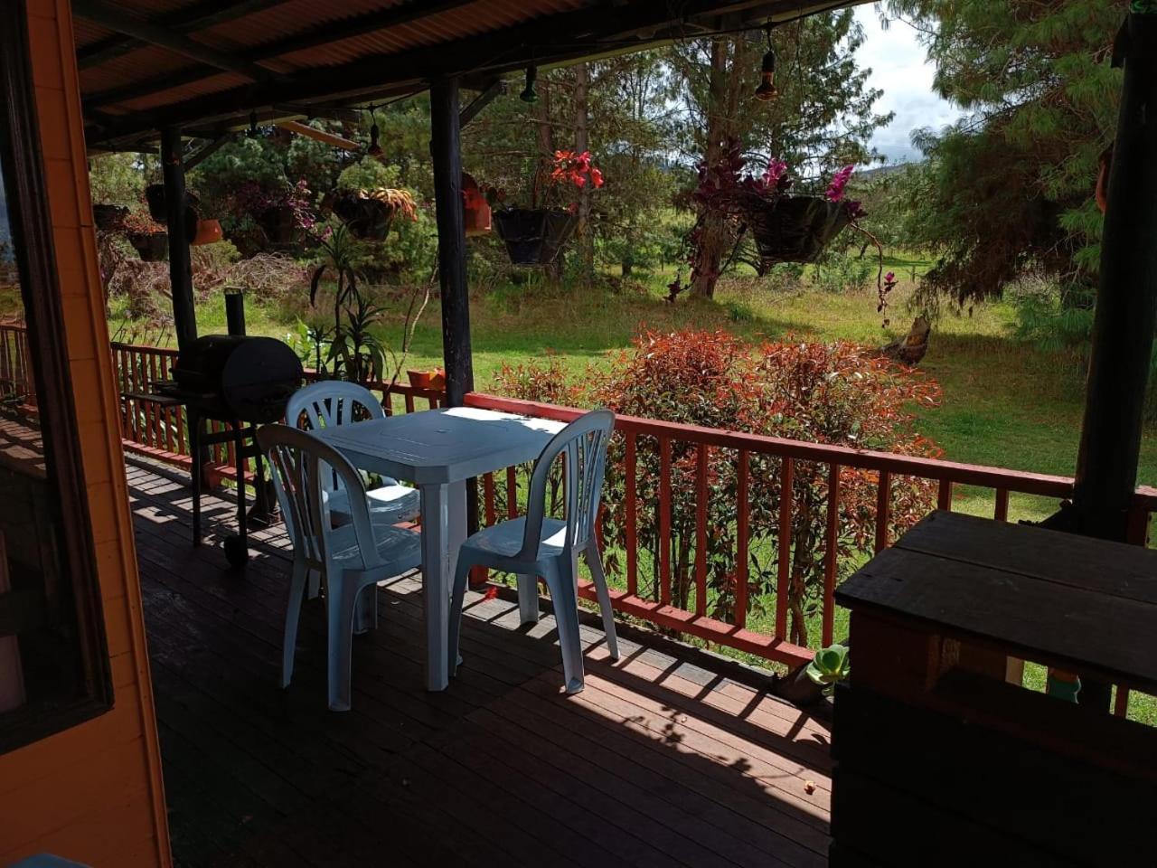 Chalets Amarelo Suesca Bagian luar foto