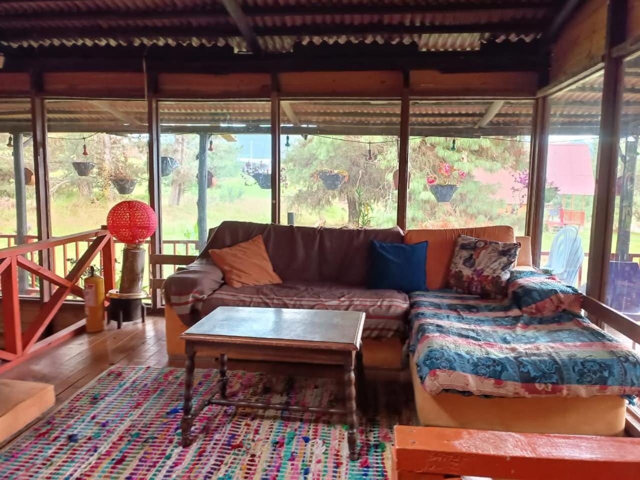 Chalets Amarelo Suesca Bagian luar foto