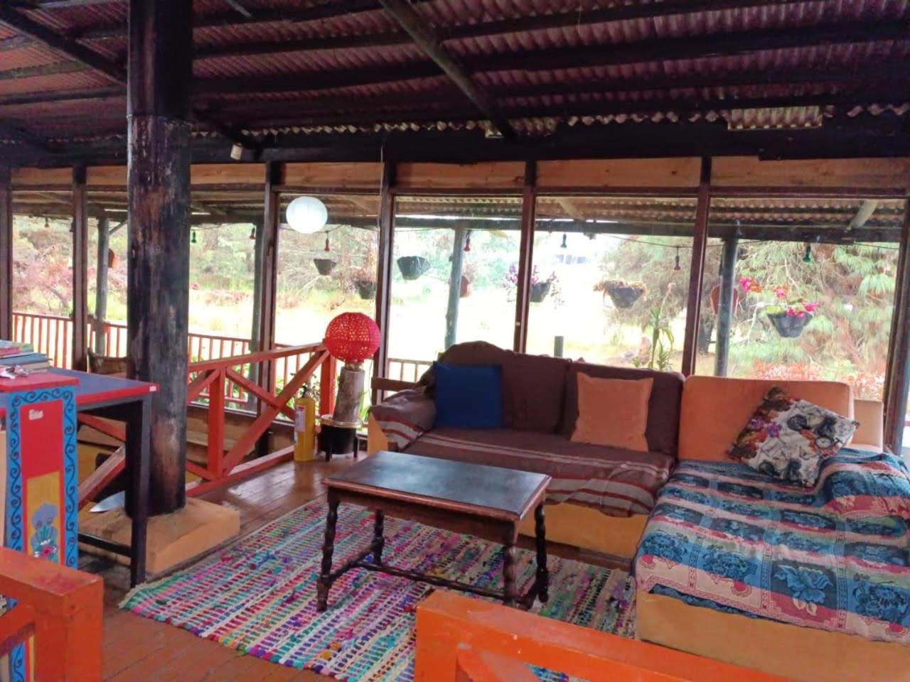 Chalets Amarelo Suesca Bagian luar foto